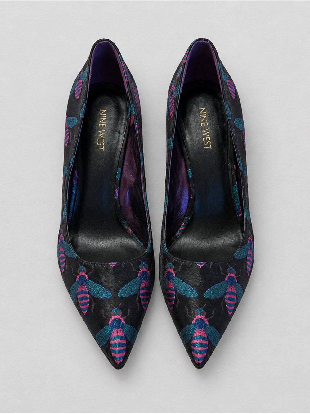 Nine West Black Pumps with Blue and Pink Bee Motif| BEAUTIFUL 👋🏾🔥💙💖🖤
